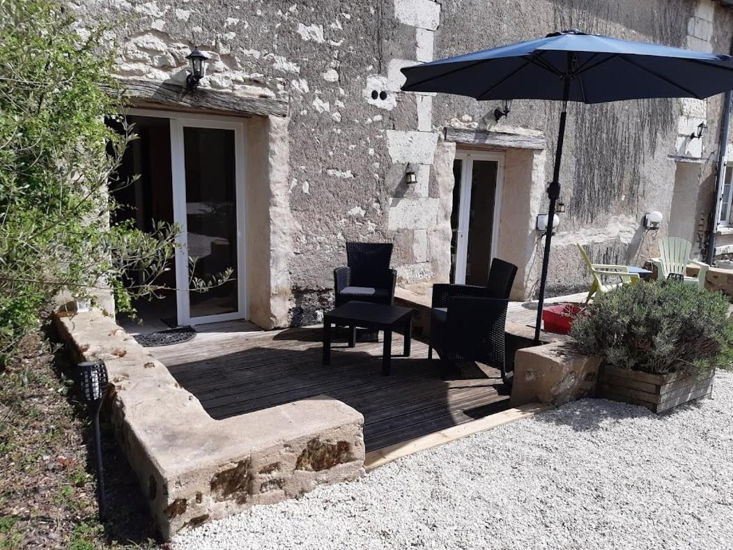 Hotel Domaine Les Feuillants Crouzilles Exterior foto